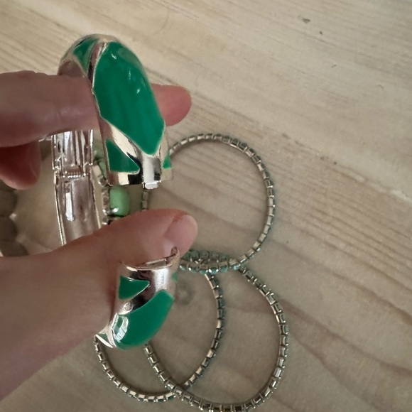 Stack of 5 bracelets - Picture 3 of 5